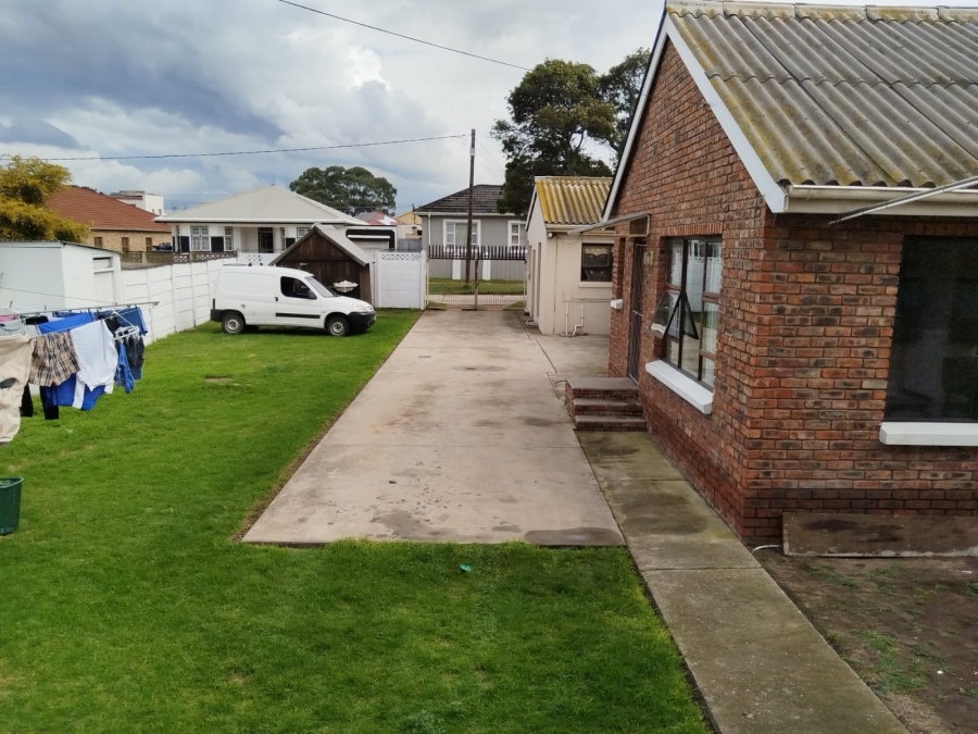 3 Bedroom Property for Sale in Swartkops Eastern Cape